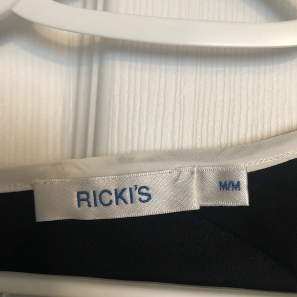 Ricki’s Top - Picture 4 of 4